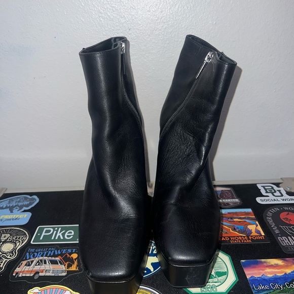 Gianni Bini Platform Boot - Picture 2 of 4